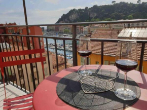 Balcony last floor harbour Nice parking on demand